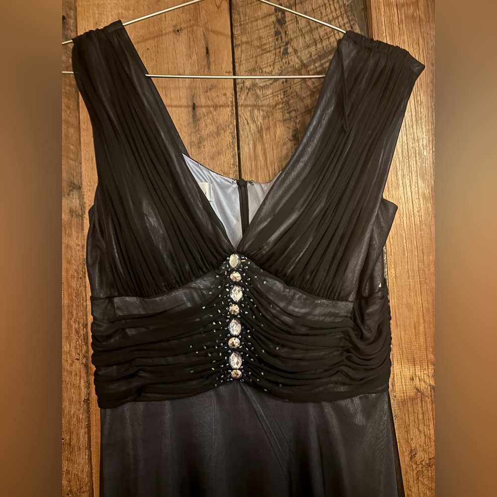 Evening Gown Pre-owned in Good Condition Patra Size 6 - Picture 4 of 9